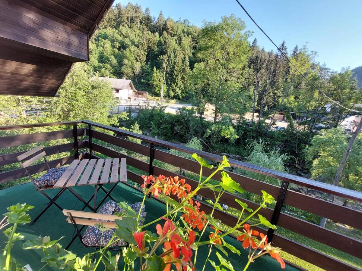 The Riverside Chill Hostel Bled Exterior foto